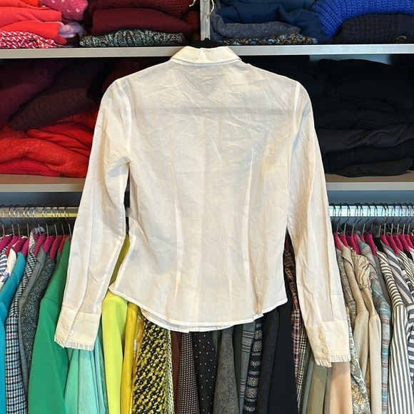 Saks Fifth Avenue white with pink stripes long sleeve button down shirt size 2P - Picture 3 of 3